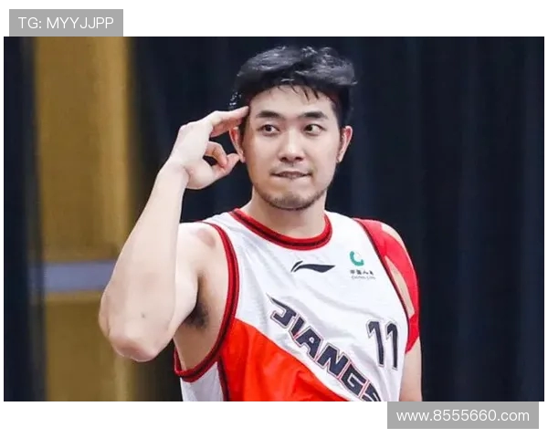 吴冠希：从篮球场上的拼搏到生活中的坚持，见证成长与梦想的旅程